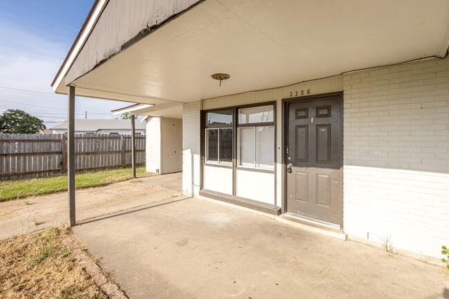 Building Photo - Cute 3 Bedroom Rental