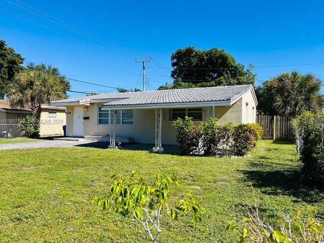 Building Photo - 5654 NE 5th Ave