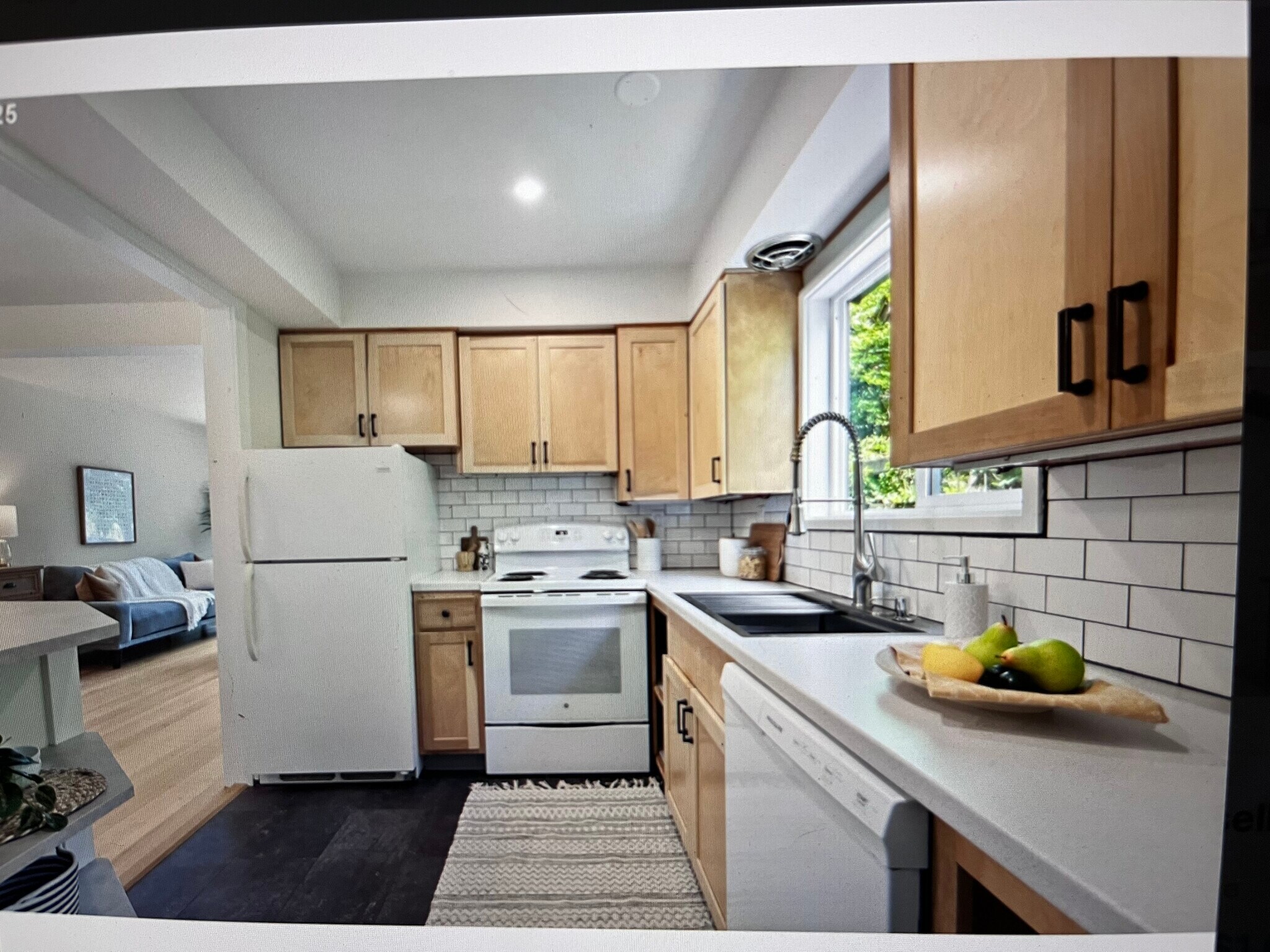 Building Photo - 3038 NE Hoyt St