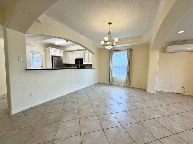 Building Photo - 6650 Roberson St