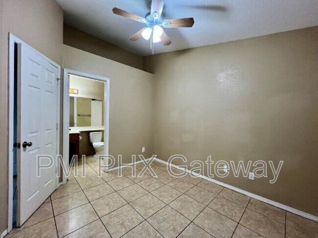 Building Photo - 170 E Guadalupe Rd