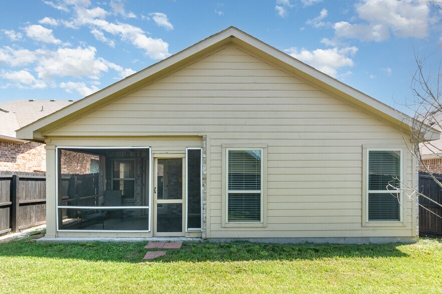 Building Photo - 8813 Deadwood Ln