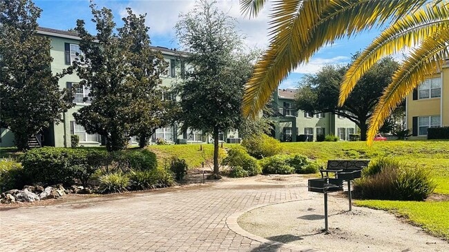 Building Photo - 2071 Dixie Belle Dr
