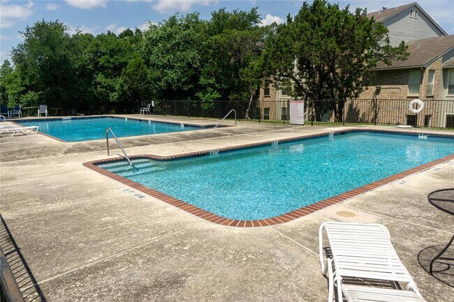 Building Photo - 2450 Wickersham Ln