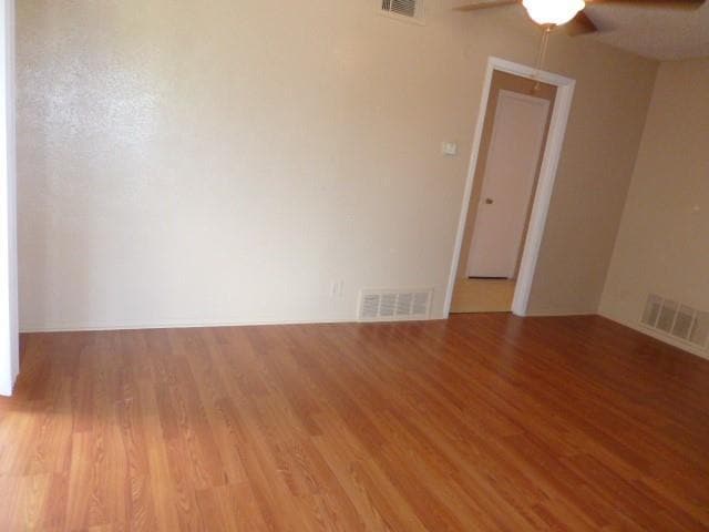 Building Photo - 409 Cliff Dr