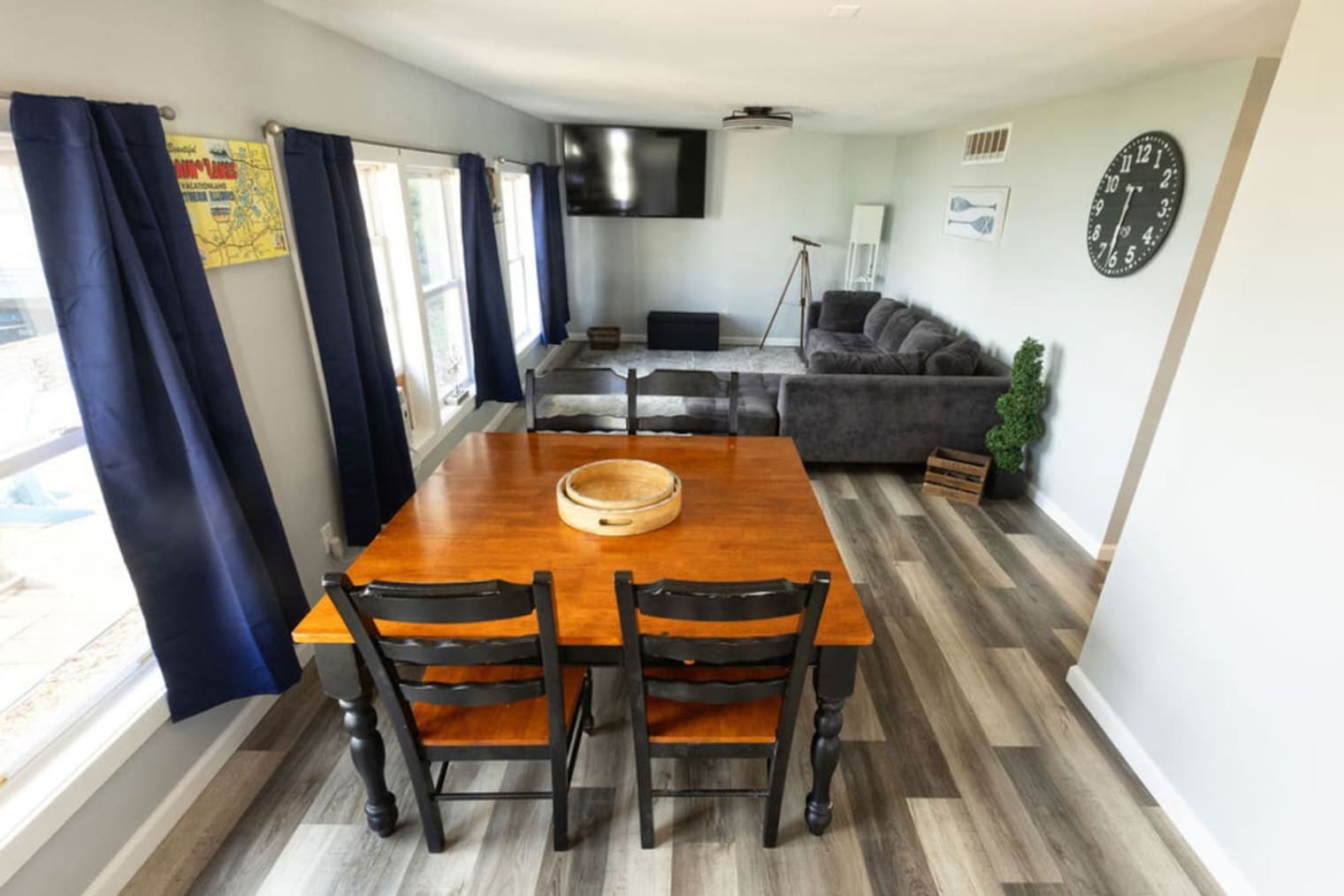 Building Photo - 39259 N Jackson Dr