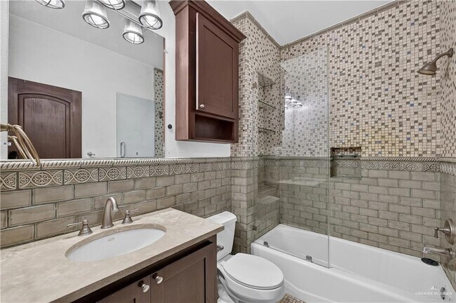 Building Photo - 3101 Santa Rita St