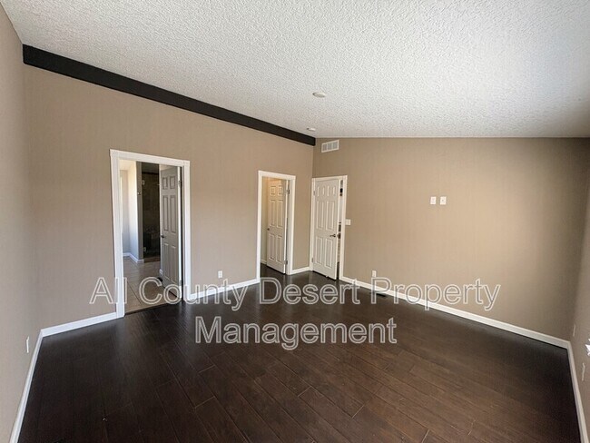 Building Photo - 43155 Portola Ave