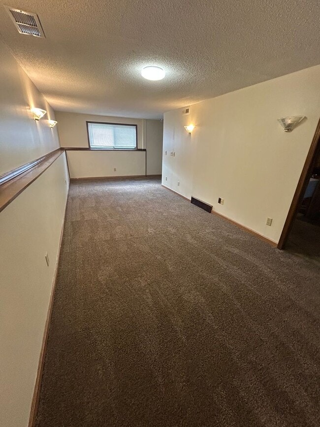 Building Photo - Three Bedroom Split-Level near Easton   **WESTERVILLE SCHOOLS**