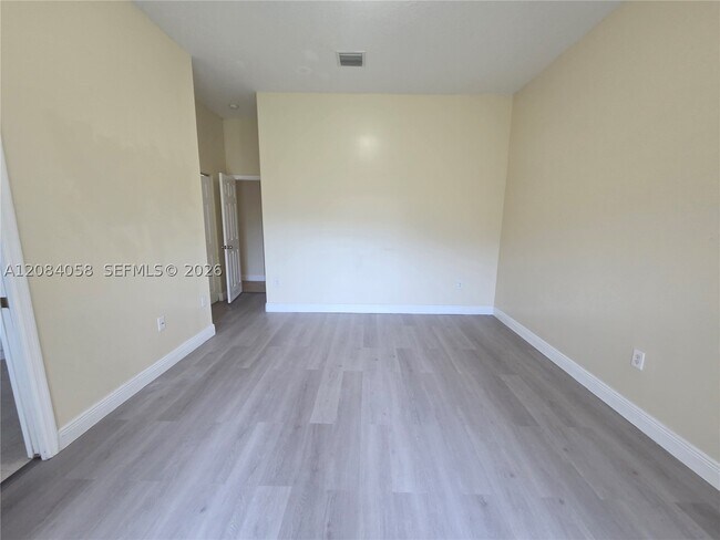 Building Photo - 14209 SW 160th Ct
