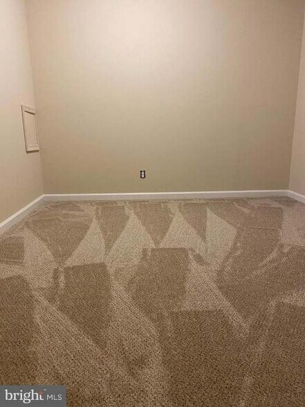 Building Photo - 106 Healy Ct