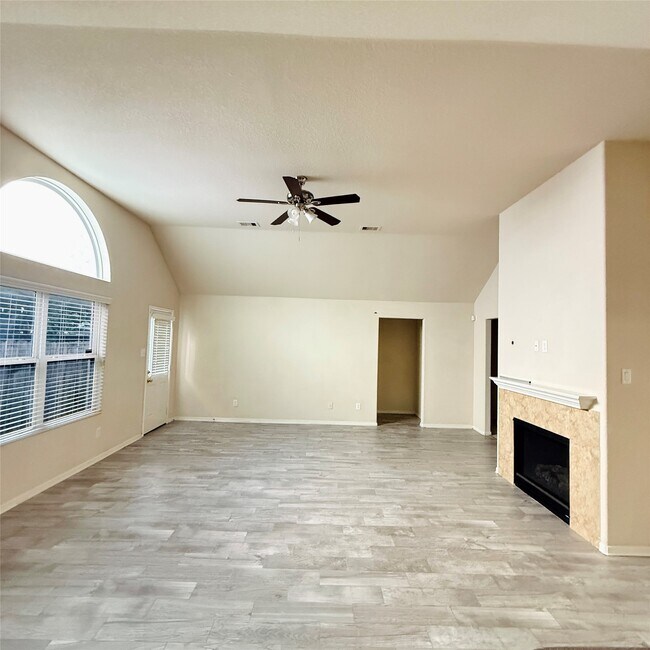 Building Photo - 19130 Clevera Walk Ln