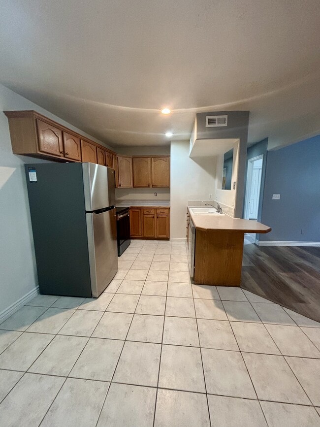 Building Photo - 215 S 1050 W
