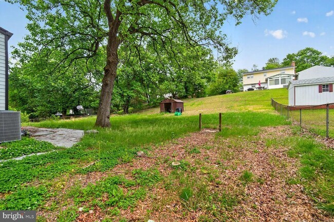 Building Photo - 3604 Halloway N