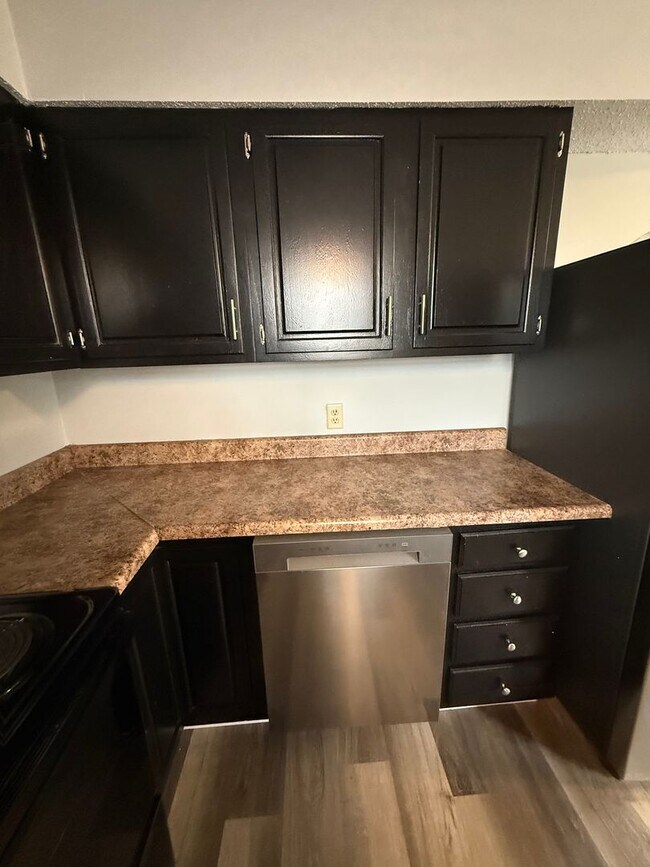 Building Photo - Fully remodeled 3 bedroom in great neighborhood - Iola