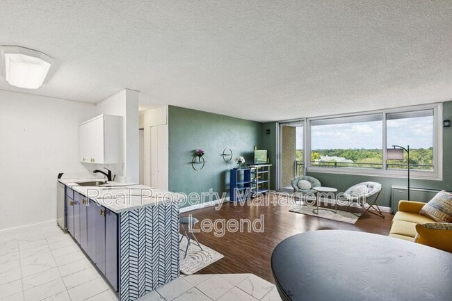 Building Photo - 3883 Turtle Creek Blvd