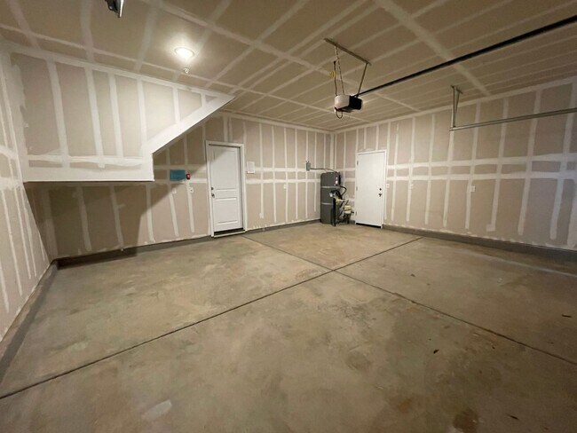 Building Photo - Brand-New, Never-Lived-In Home in a Top-Rated School District!