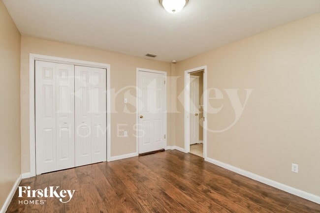 Building Photo - 2720 Erin Rd