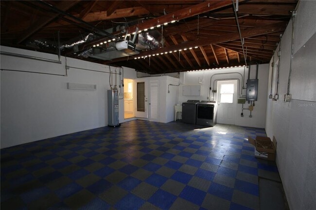 Building Photo - 1429 Seabreeze St