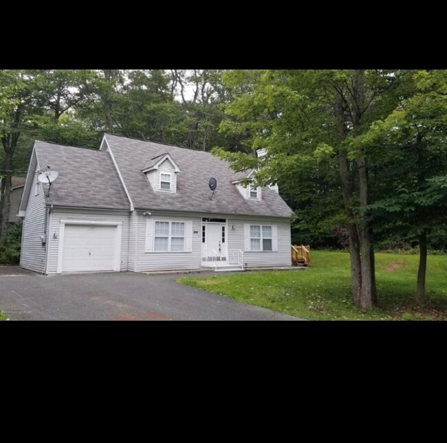 Building Photo - 1512 John's Way