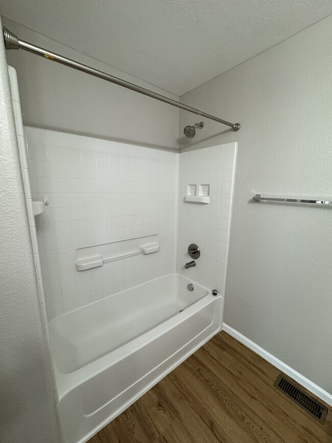 Building Photo - 1416 S Ensenada St