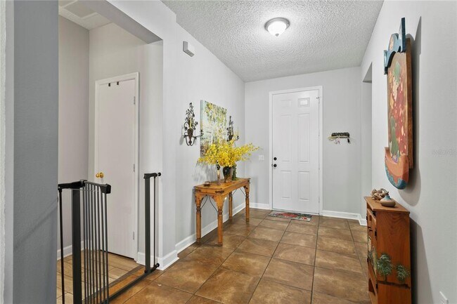 Building Photo - 1010 Elderberry Dr