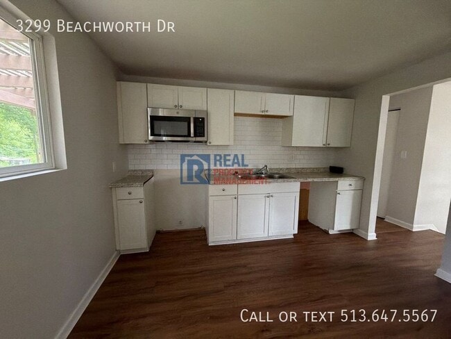 Building Photo - 3299 Beachworth Dr