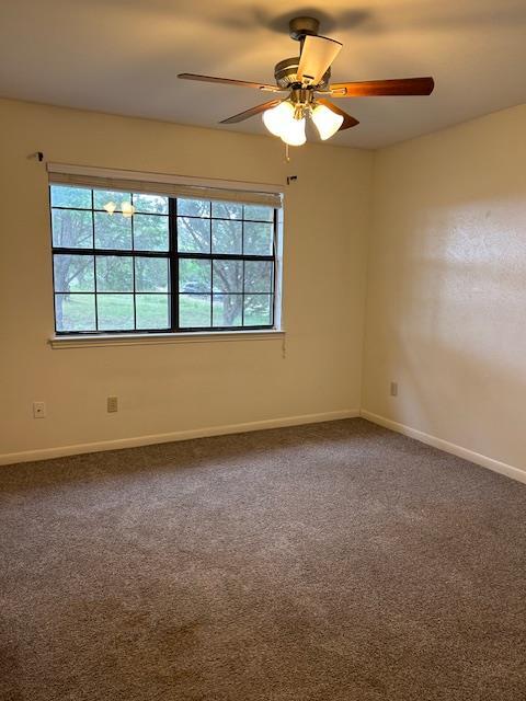 Building Photo - 260 Hilltop Dr