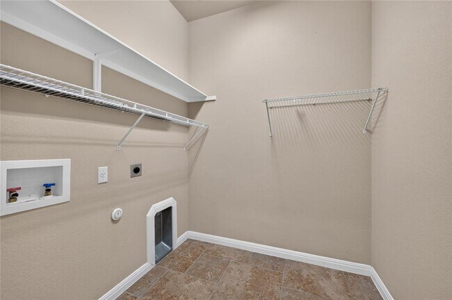 Building Photo - 4002 Remington Rd