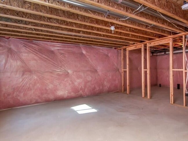 Building Photo - North Salt Lake 3 bed, 2.5 bath, Garage