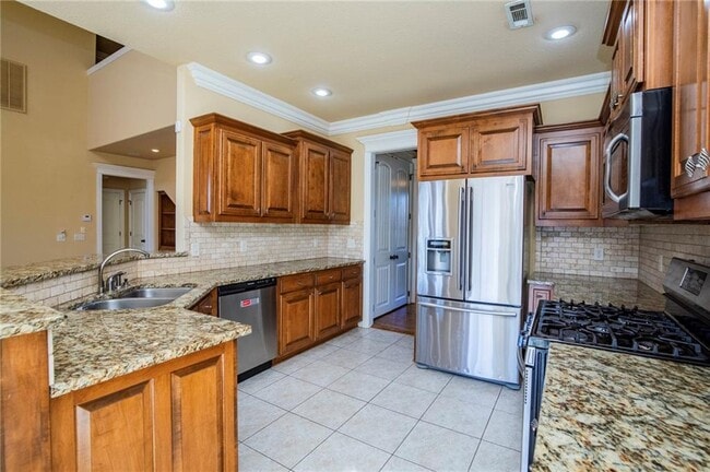 Building Photo - 4003 SW Banbury Dr