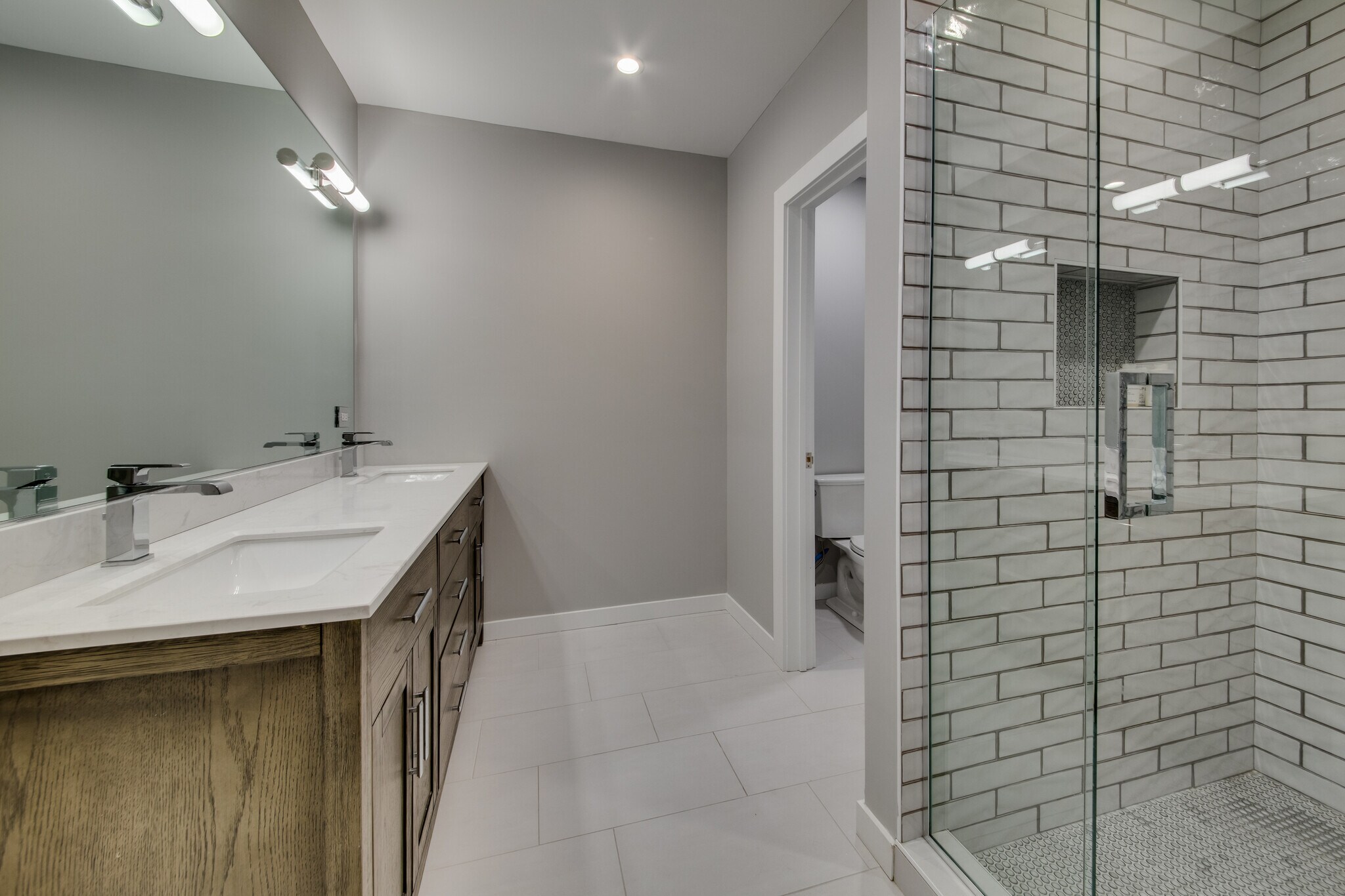 Building Photo - 2029 W Saint Paul Ave