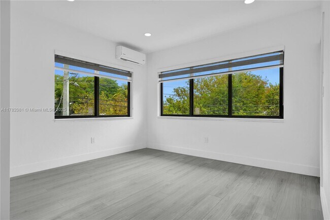 Primary Photo - 212 Beacom Blvd