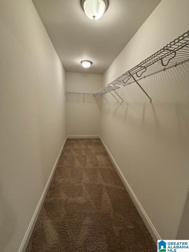Building Photo - 4215 Lennox Dr