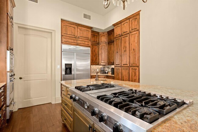 Building Photo - 13240 Villa Montana Way