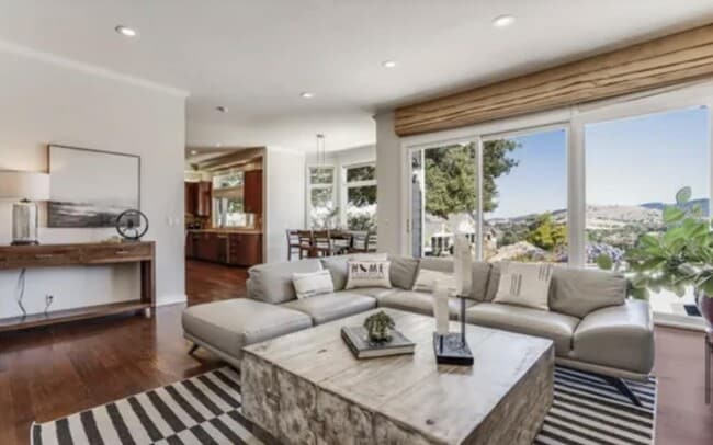 Building Photo - 985 Woodview Pl