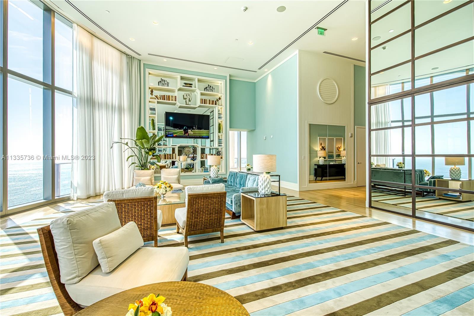Building Photo - 15701 Collins Ave