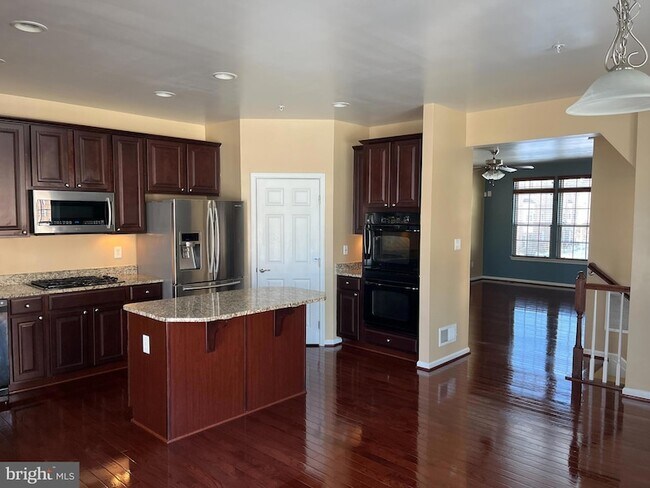 Building Photo - 1022 Ironwood Ln