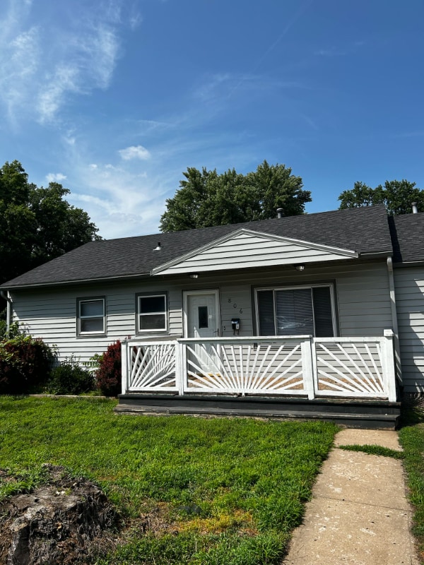 Building Photo - 806 133rd Cir