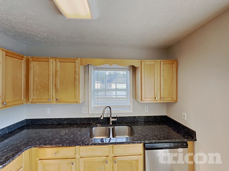 Building Photo - 63 Bent Creek Dr