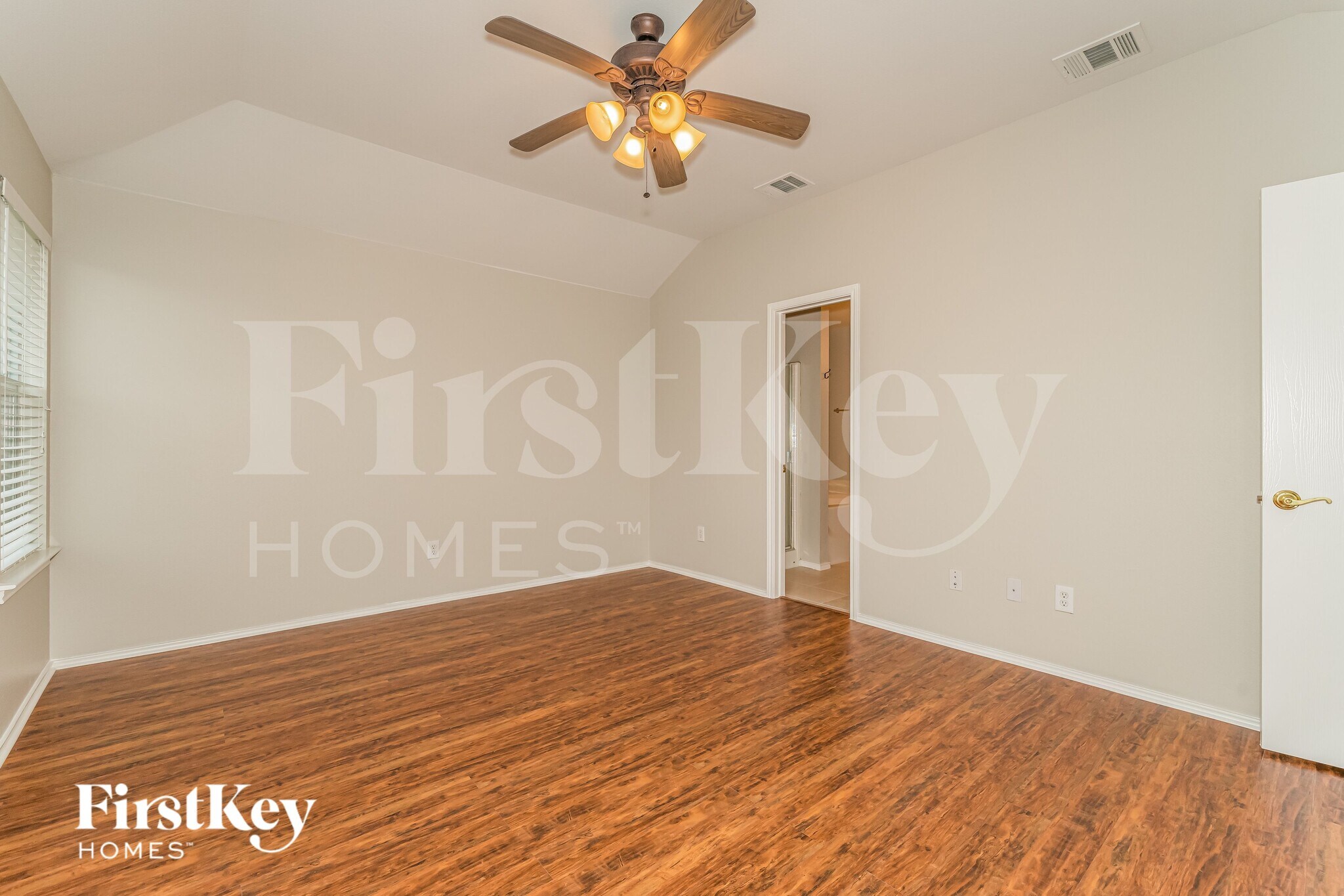 Building Photo - 207 Amherst Dr