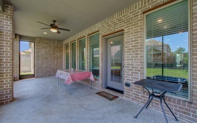 Building Photo - 10838 Bouldin Creek