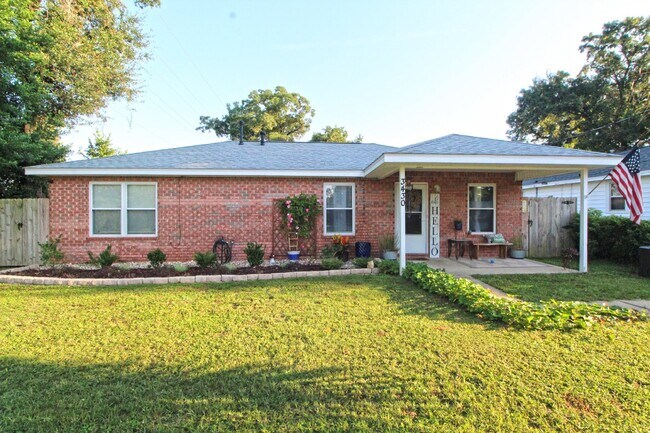 Primary Photo - Updated 2BR Home Near Downtown Pensacola –...