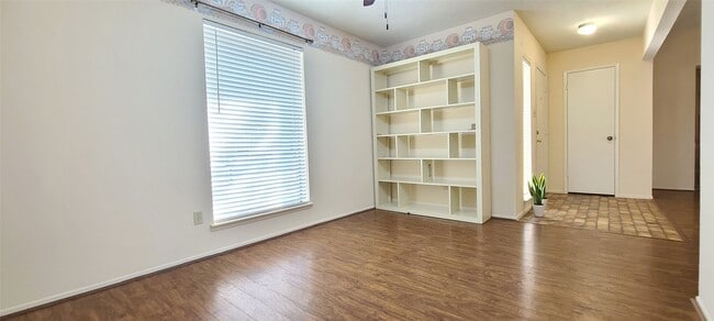 Building Photo - 14814 Earlswood Dr