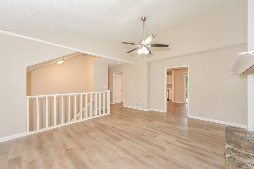 Building Photo - 3824 Princess Ct