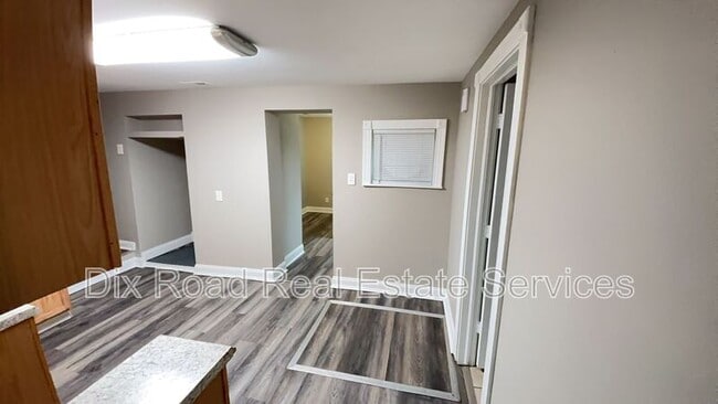 Building Photo - 1408 Western Ave