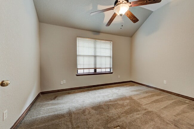 Building Photo - 4808 Baker St