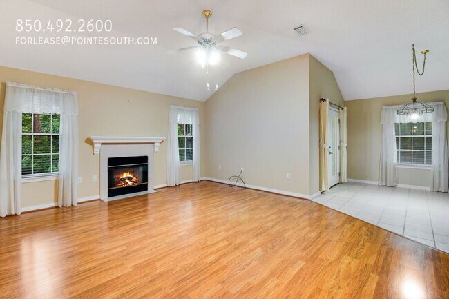 Building Photo - 366 Bay Tree Dr