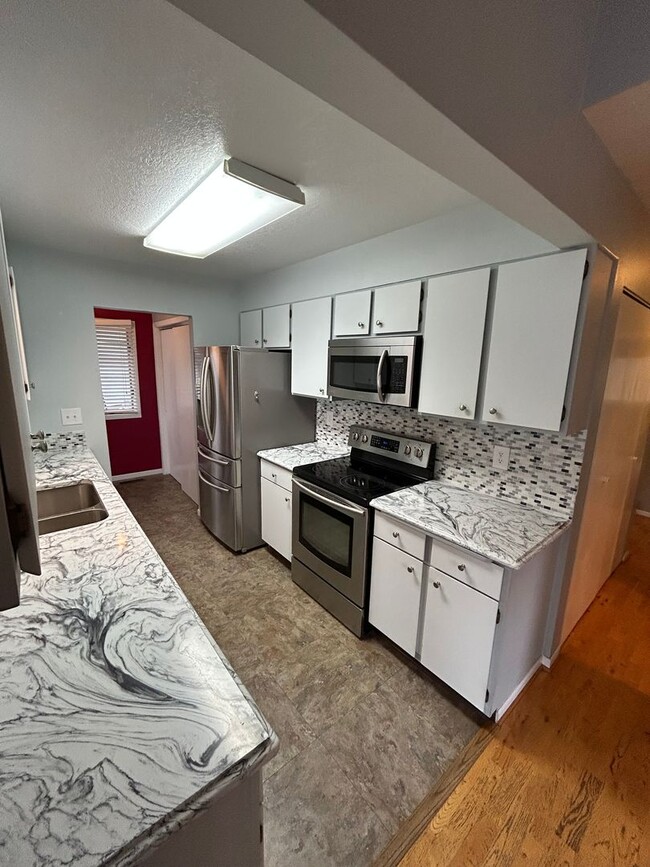 Building Photo - 180 Kookoosint Trail