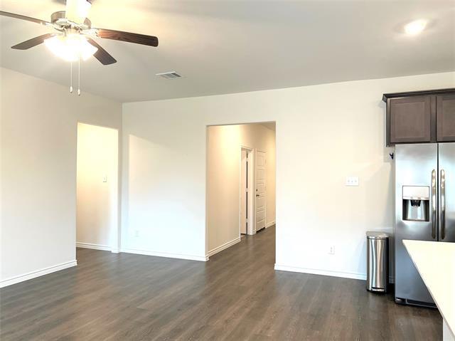 Building Photo - 812 Goldenrod Ln